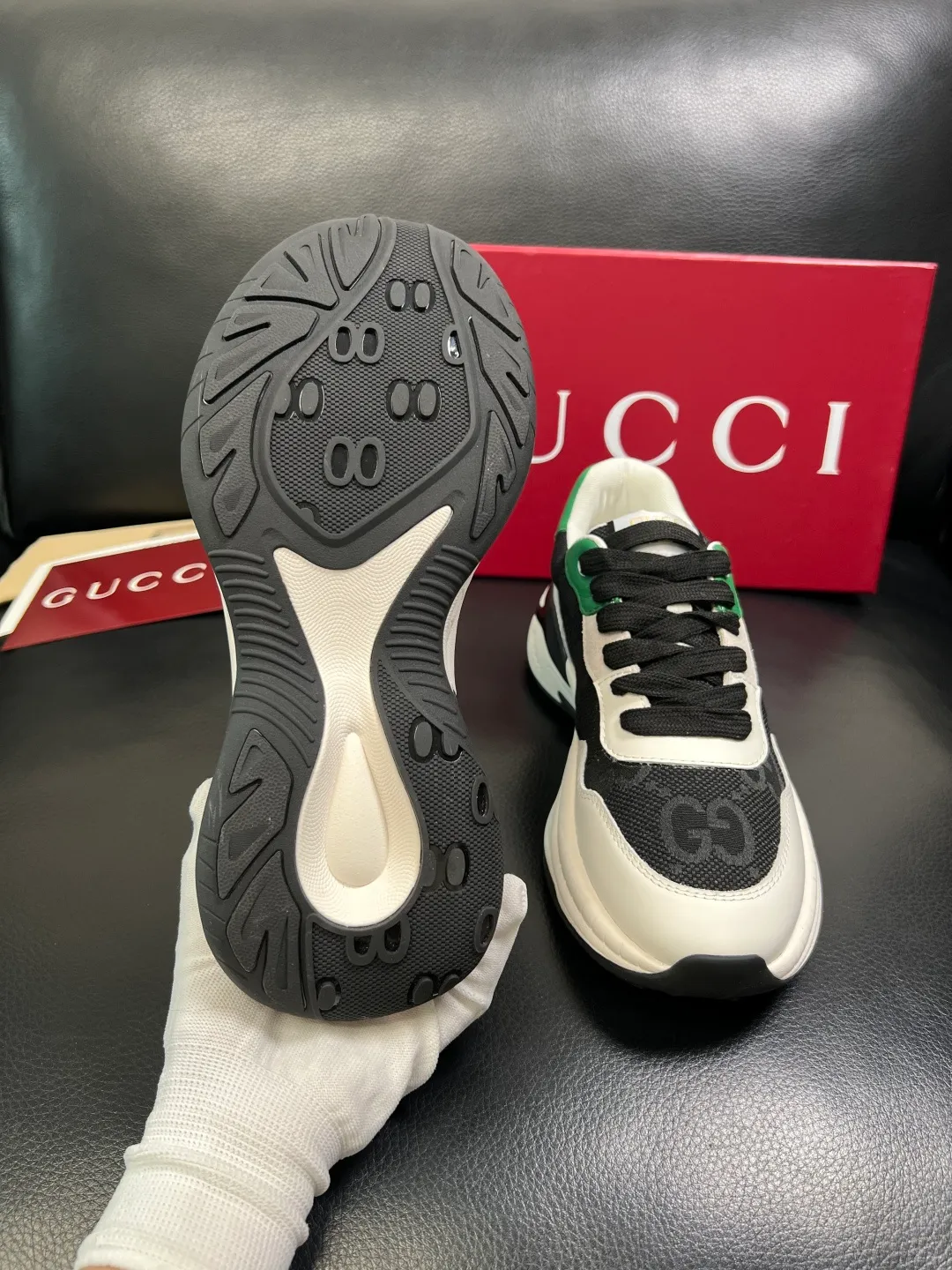 Men's shoes 💰800 Gucci top purchasing Gucci counter new model, original factory configuration imported cowhide from Italy with printed fabric, imported cowhide lining, breathable and comfortable, sole: original factory special sole is super comfortable, original factory and single goods are high quality, welcome to compare, code number 38-44 (customized 45)